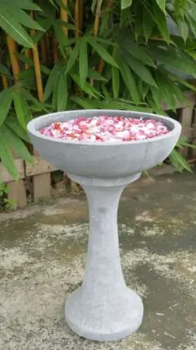 Product image of the product “Set Rinjani – Bird Bath | 60 cm Height, Ø Bowl 40 cm | Casted Stone ”